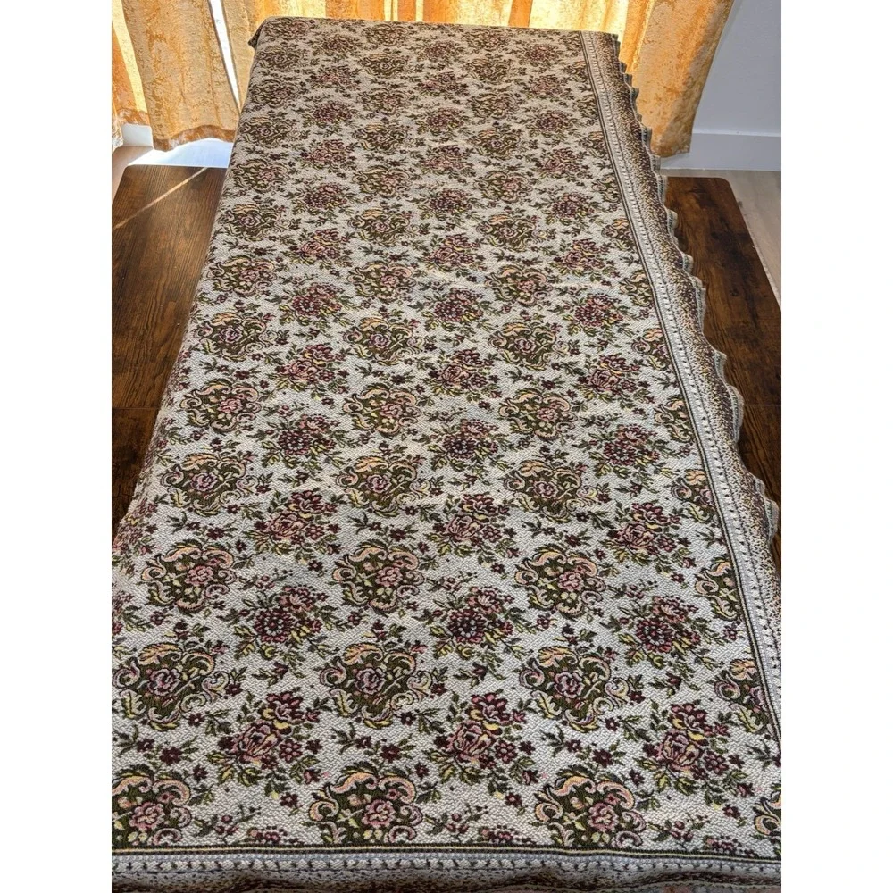 Vintage 90s Floral Tapestry Woven Throw Blanket Boho Chic Red Green Damask 70x70